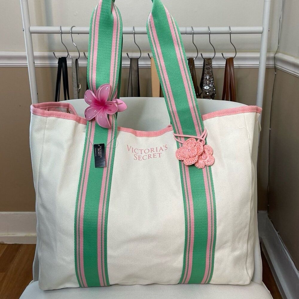 Victoria’s Secret Spring Knitted Flower Weekender Beach Tote Bag